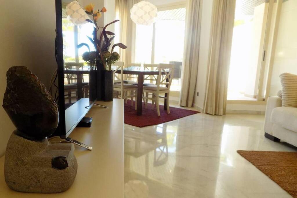 Fuente Aloha Apartment Marbella Bagian luar foto