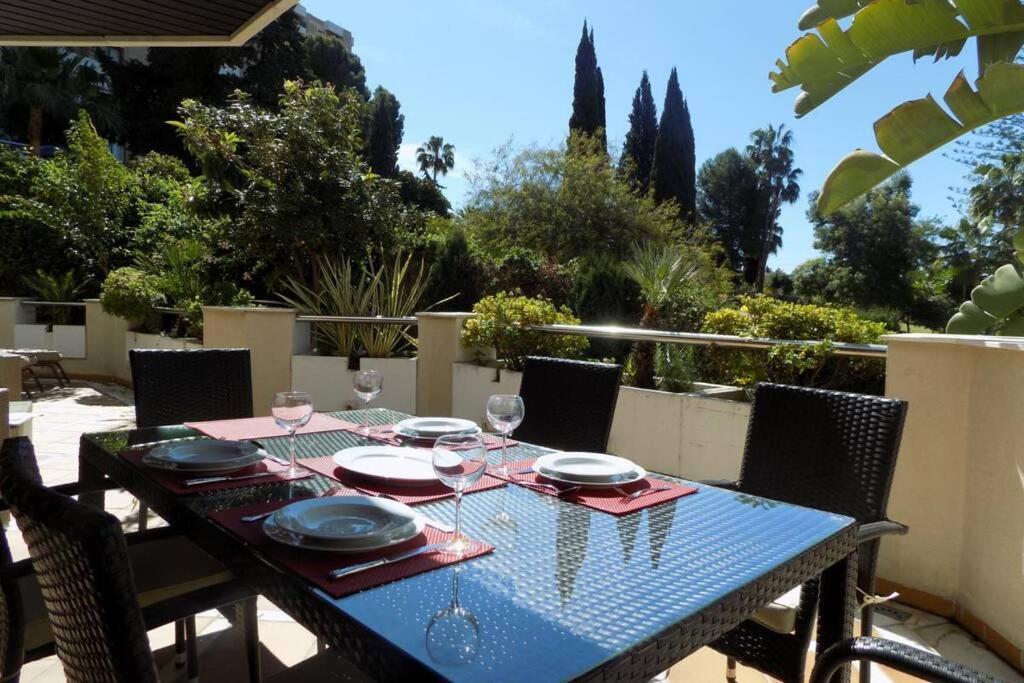 Fuente Aloha Apartment Marbella Bagian luar foto