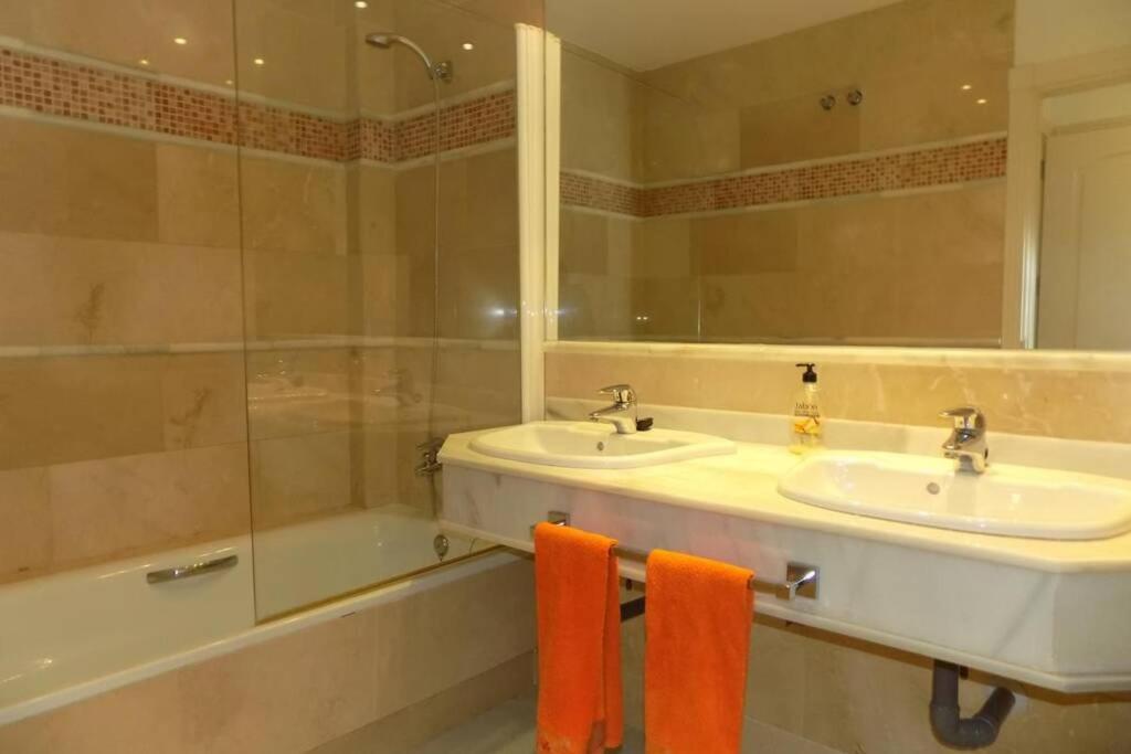 Fuente Aloha Apartment Marbella Bagian luar foto