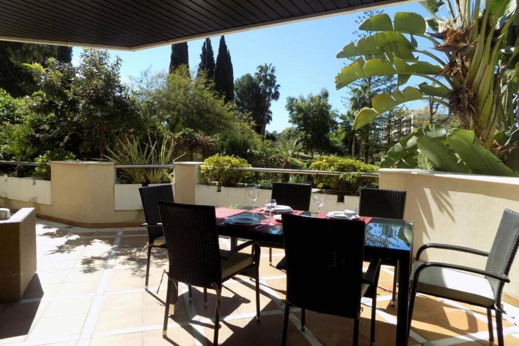 Fuente Aloha Apartment Marbella Bagian luar foto